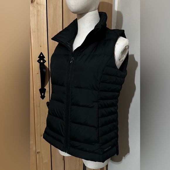 NWOT Lands' End Women's Black Nylon Down Filled Quilted Vest Snow Fall Winter - Picture 5 of 9